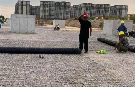 博尔塔拉土工格栅铺设前地基要怎么处理？